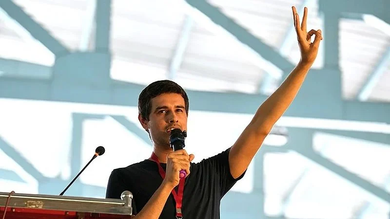 যন্তর মন্তরে বিক্ষোভ ঘিরে ধ্রুব রাঠি আটক