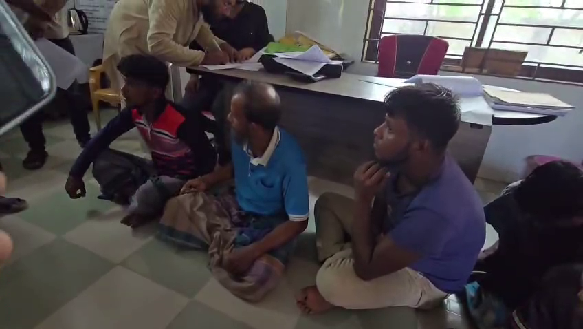 বাউফলে মৎস্য বিভাগ ও নৌ-পুলিশের অভিযানে ৮ জেলের কারাদণ্ড